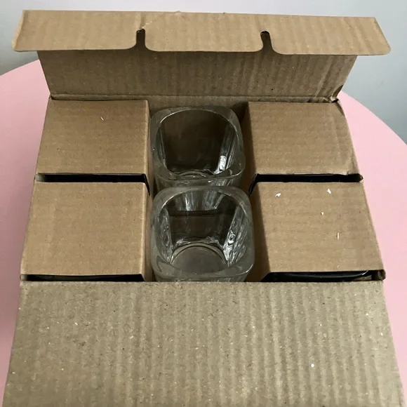 (6) Glass Shot Glasses - Picture 6 of 7